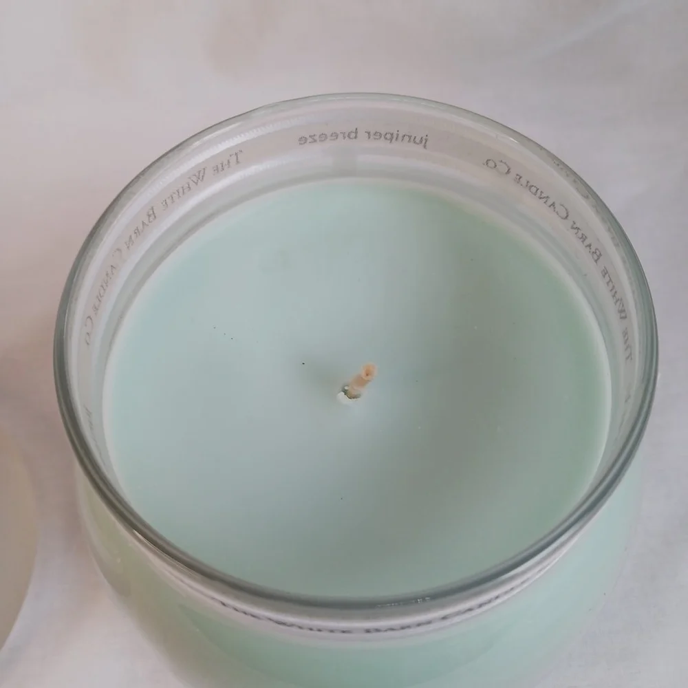 White Barn Juniper Breeze 15oz 1 Wick Candle - Picture 2 of 3